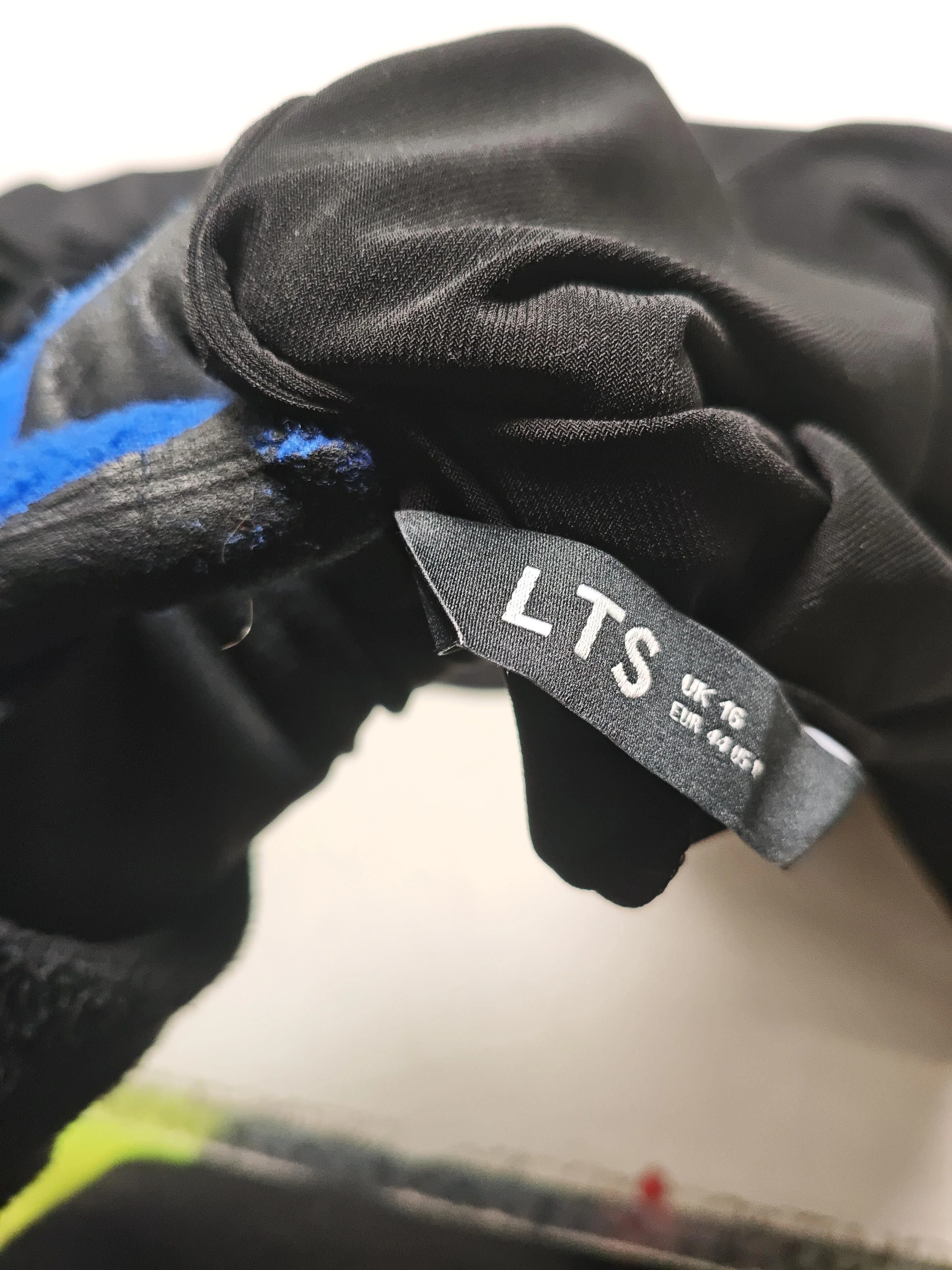 LTS Women's Top UK 16 Black Polyester with Elastane Short Sleeve V-Neck Basic - Image 5