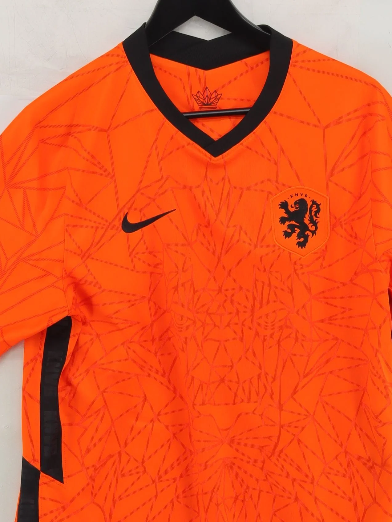 Nike Men's T-Shirt L Orange Geometric 100% Polyester Crew Neck Basic - Image 3