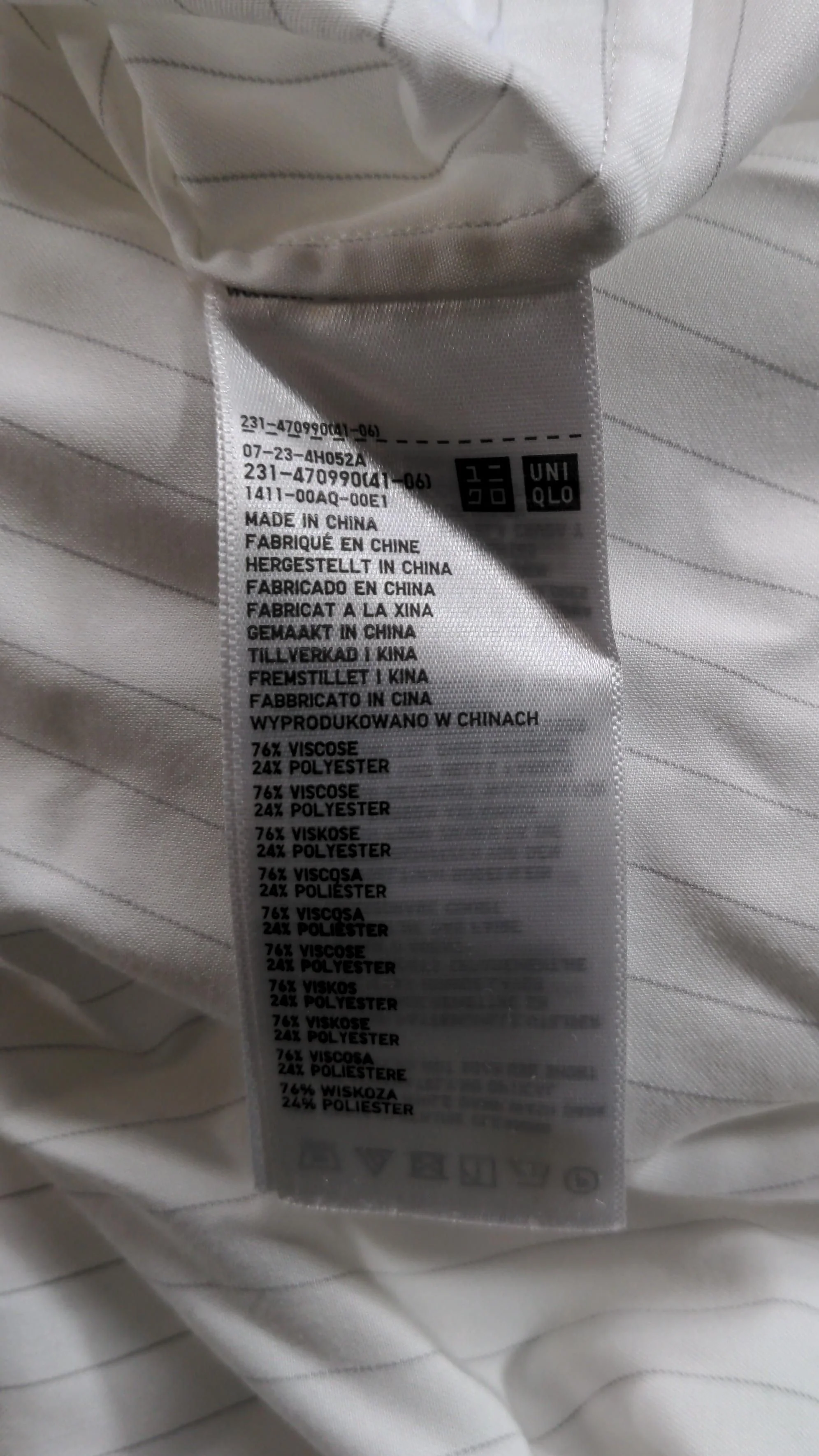 Uniqlo Women's Shirt M White Viscose with Polyester Basic - Image 7